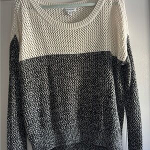 Calvin Klein Women's White and Black Knit Sweater